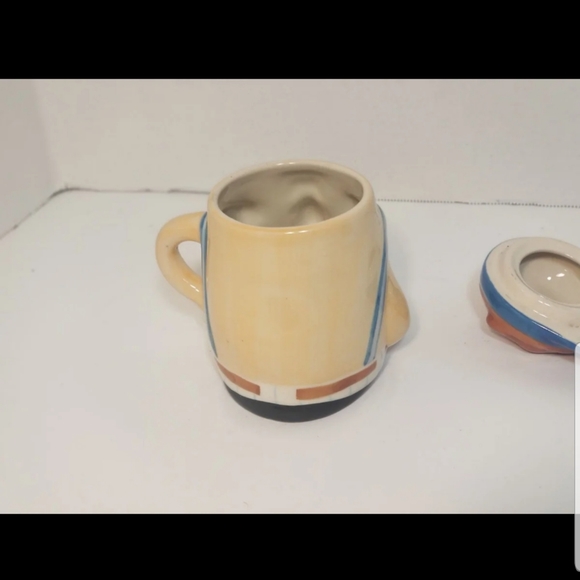 Ceramic Coffee Mug with Lid! - Picture 10 of 12